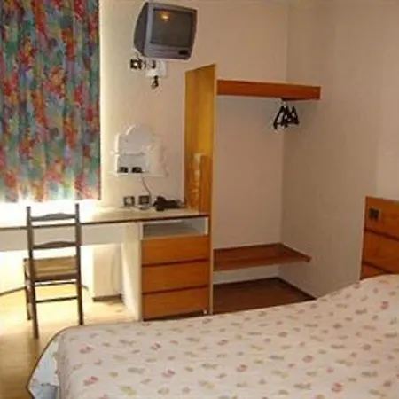 Ibis Styles Paris Hippodrome De Vincennes