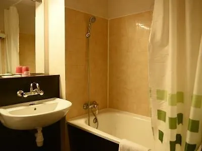Ibis Styles Paris Hippodrome De Vincennes Hotel Joinville-le-Pont